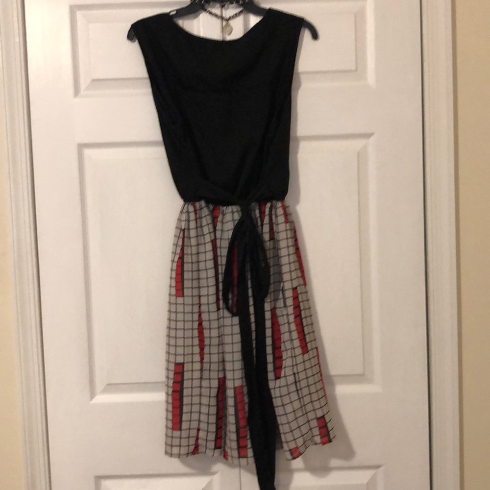 Black, red and white dress from Spruce and Sage - Picture 7 of 8